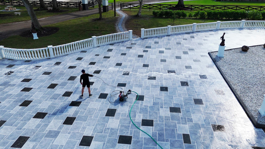 Results of our high-end luxury maintance cleaning.